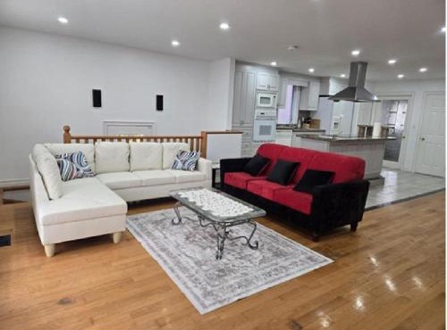 Charming 3 Bedroom home near the lake