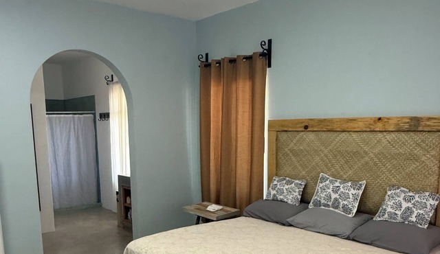 Charming 3-bedroom house with AC, WiFi in Pleasant La Ribera