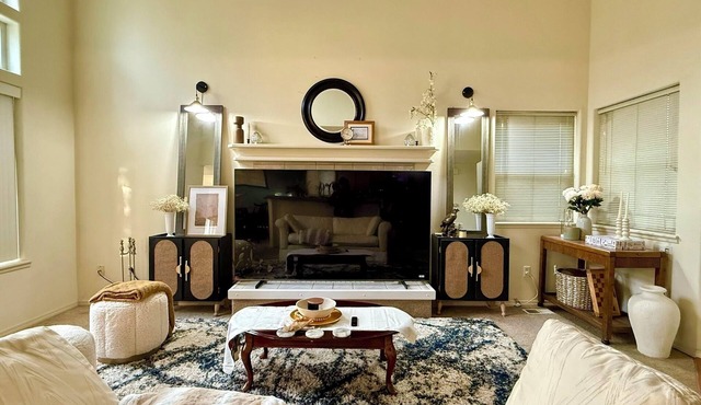 Charming 3-bedroom house; minutes from Alaska Zoo