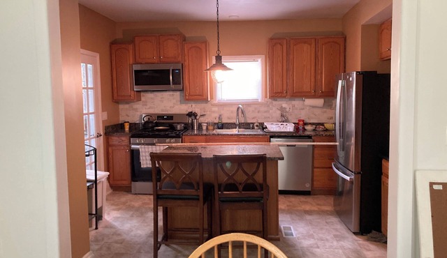 Charming 3-bedroom house for Rent, Monthly, 1,400.00.