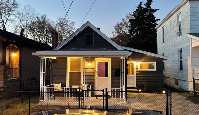 Charming 3-bedroom house with AC and WiFi in welcoming Covington.