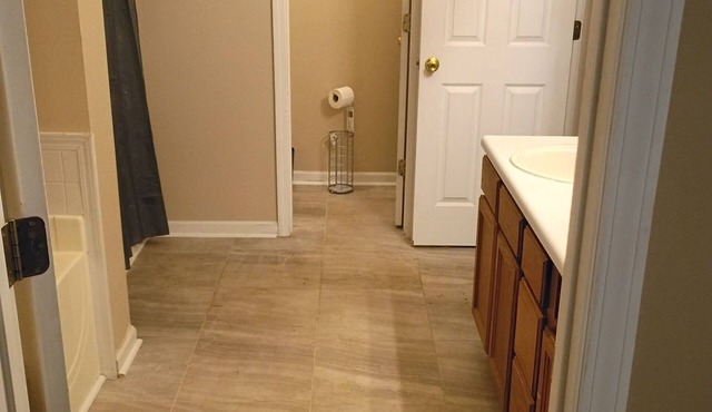 Charming 3 bedroom Home near 675/285/75 in Ellenwood