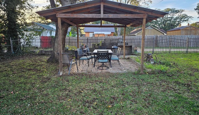 Charming 3-bedroom house in serene Greenwood with WiFi, AC