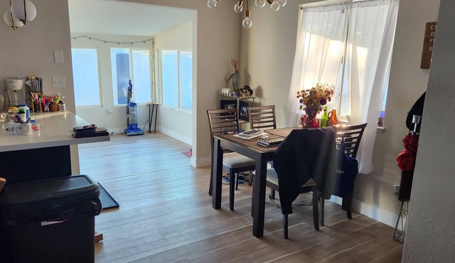 Charming 3-bedroom house with fitness room, AC in welcoming Henderson