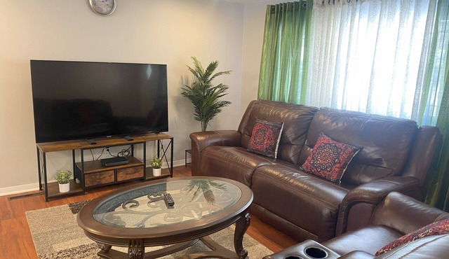 Charming 3-bedroom house in a quiet, peaceful and safe neighborhood in Kettering