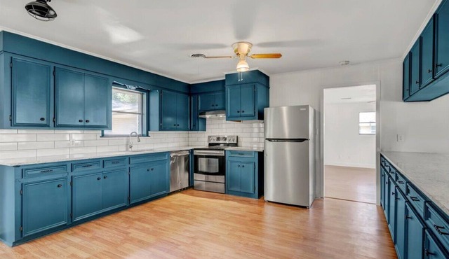 Charming 3-bedroom house with WiFi and AC in beautiful Lumberton TX