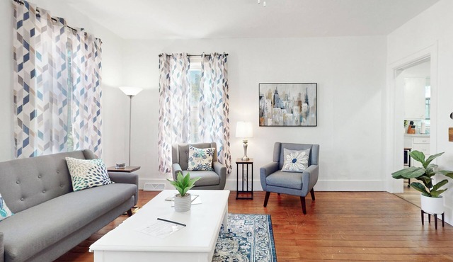 Charming 3-bedroom house in Mansfield with WiFi, AC, full kitchen