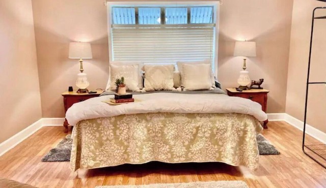 Charming 3 bedroom home downtown Northport, Near Tuscaloosa U of A campus