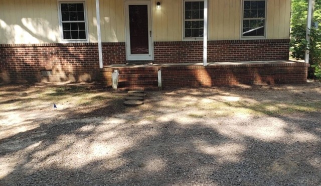 Charming 3-bedroom house with WiFi, AC& heat in peaceful Reedville