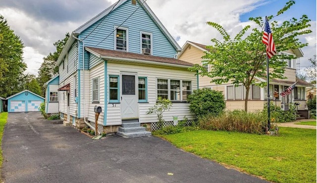 Charming 3-bedroom house in Rochester 2 min form waterfront & other activities