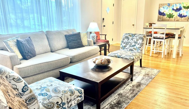 Charming 3-bedroom house in Pleasant Rochester Brighton with fitness , Wifi, AC