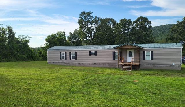 Charming 3-bedroom house in St. Joe just 6 miles from the Buffalo River