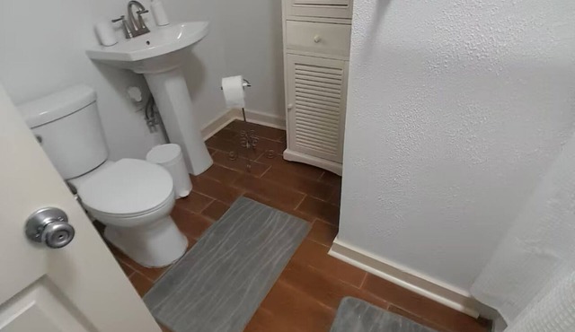 Charming 3-bedroom house in marvelous Texarkana with AC