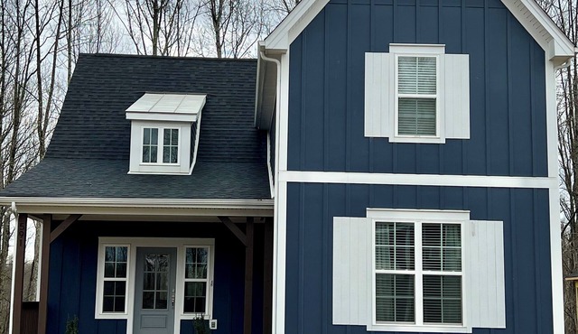 Charming 3-bedroom house near Holiday Landing Marina at Tims Ford Lake.