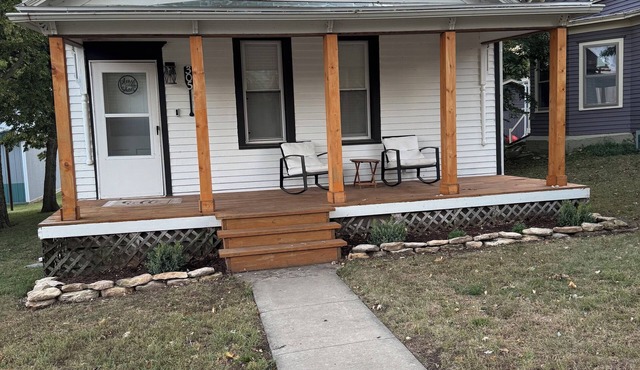 Charming 3-bedroom house in Wakefield with AC