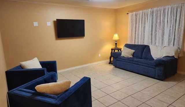 Charming 3-bedroom home in the heart of Langston's village