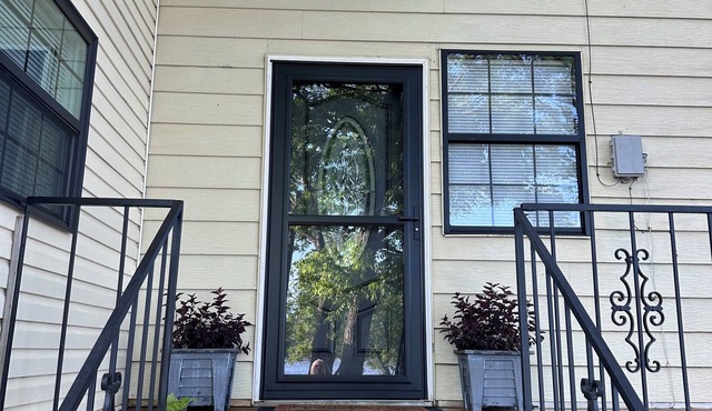 Charming 3 bedroom home located near Twin Bridges State Park on Grand Lake Okla