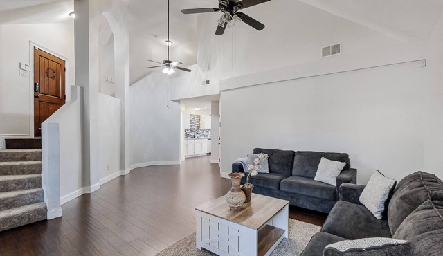 Charming 3-Bedroom Home in Prime Frisco Location Fast WiFi & AC