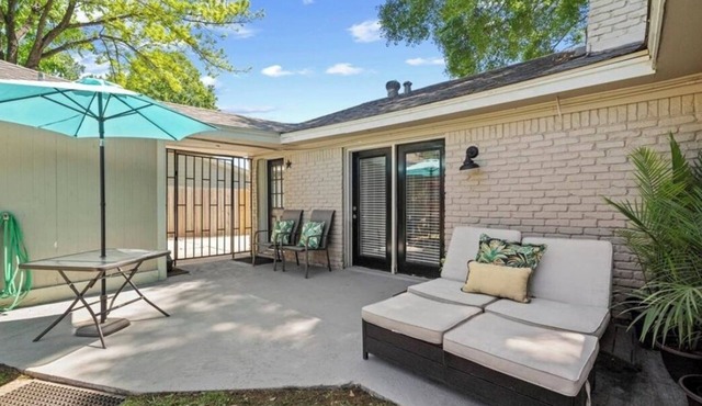 Charming 3-bedroom home with pool in quiet neighborhood