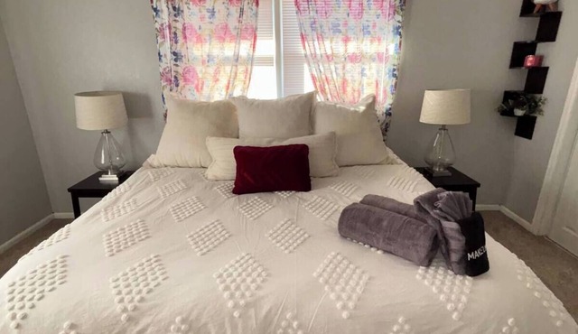 Charming 3-bedroom house with AC and WiFi in Amarillo