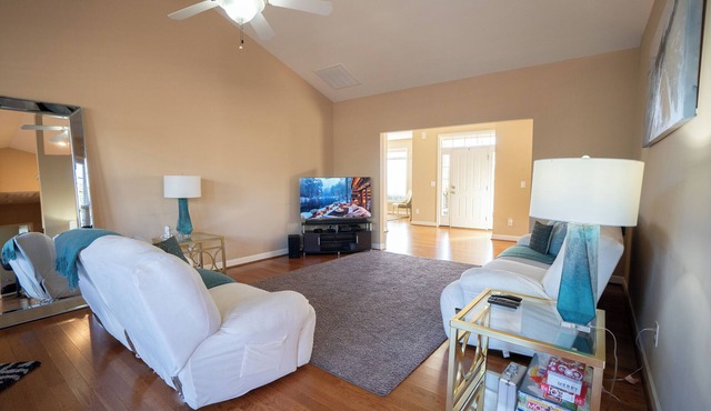 Charming 3-bedroom house with AC and WiFi in Anderson Golf/Wedding Venue Nearby