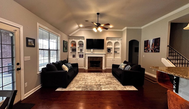 Charming 3-bedroom house in gorgeous Bartlett 25 minutes from Downtown Memphis.