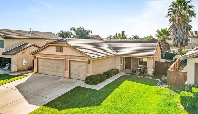 Charming 3-bedroom house with AC and WiFi in Beaumont