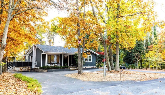 Charming 3-bedroom house in Cul de sac surrounded by forest