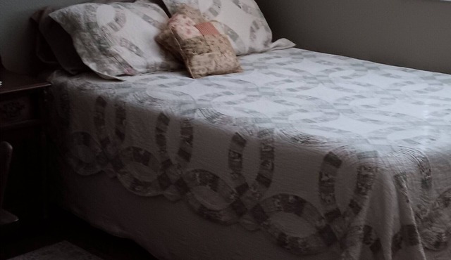 Charming 3-bedroom house in delightful Colquitt with AC, WiFi