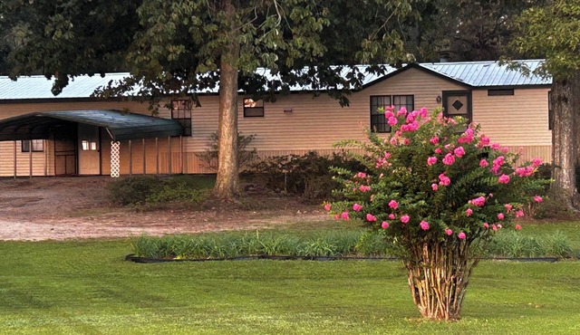Charming 3-bedroom house on Woolen Lake