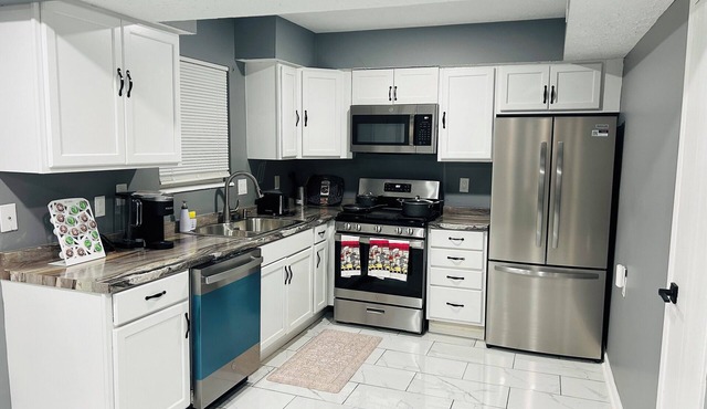 Charming 3-bedroom house with WiFi and AC in enchanting Columbus