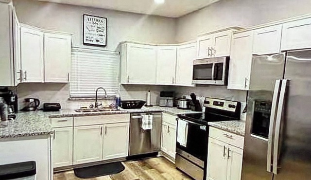 Charming 3-bedroom house in soothing Fairfield with AC