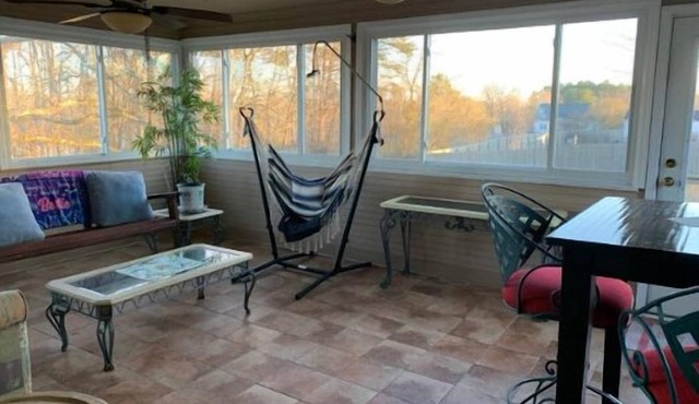 Charming 3-bedroom house, bedrooms rented together or separately