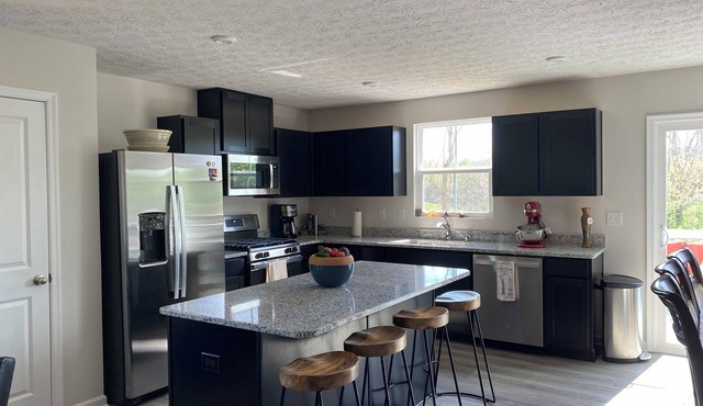 Charming 3-bedroom house with WiFi, AC in lovely Harrison