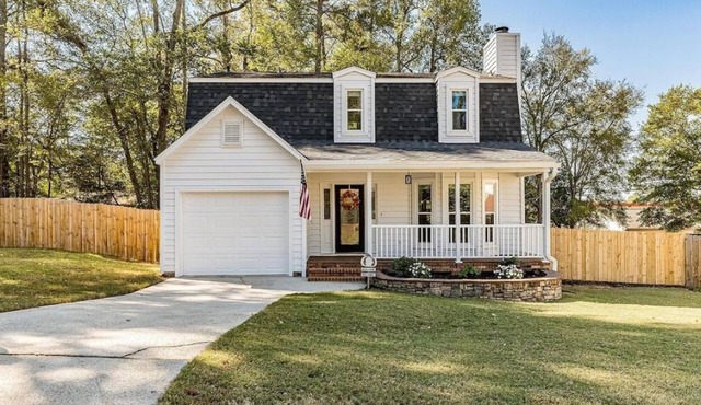 Charming 3-bedroom house in Martinez with WiFi and AC 12 minutes from Masters