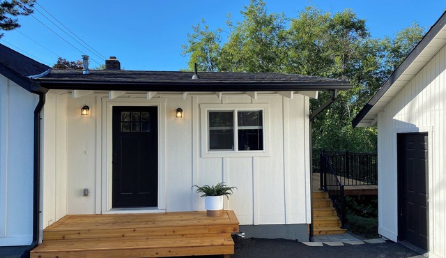 Charming 3-bedroom house in Puyallup with WiFi, AC