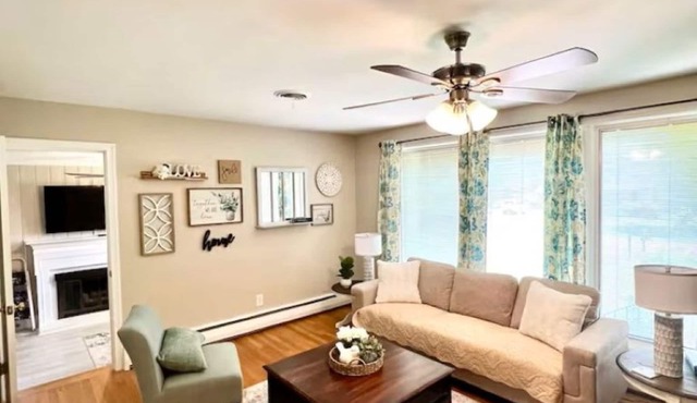 Charming 3-bedroom house with WiFi and AC in beautiful Richmond