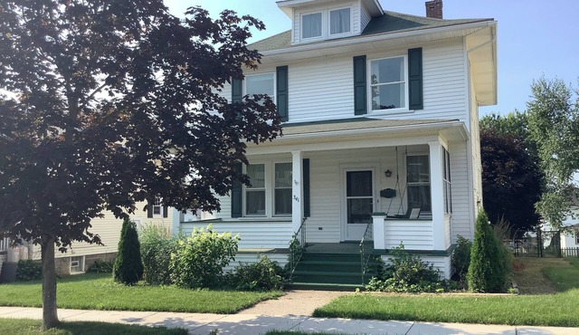 Charming 3-bedroom house in lovely Somerset with AC.