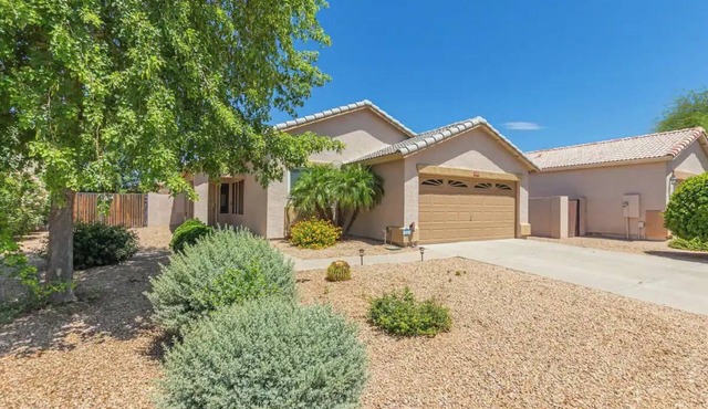Charming 3-bedroom house with WiFi, AC, Private Pool in pleasant Surprise