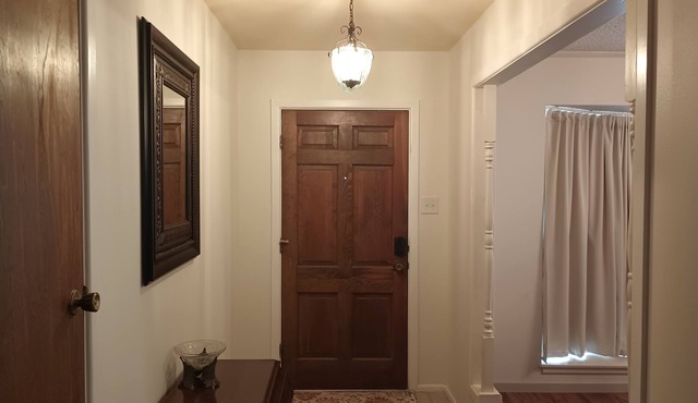Charming 3-bedroom house with WiFi, AC in welcoming Abilene