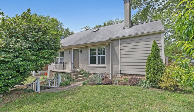 Charming 3-bedroom house with WiFi and AC in amazing Atlanta