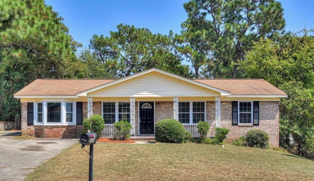 Charming 3-bedroom house in Augusta