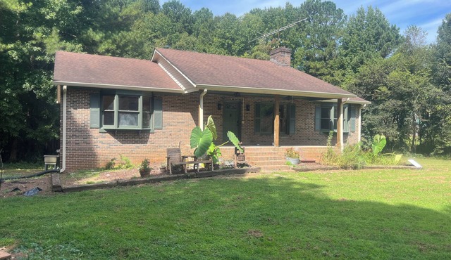 Charming 3-bedroom house close to Microsoft Data Center and VCU