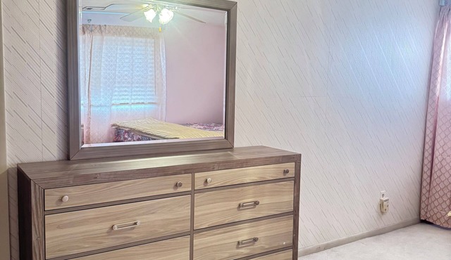 Charming 3-bedroom house with WiFi, AC in delightful Cheektowaga