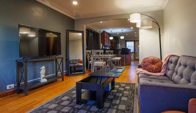 Charming 3-bedroom house with AC in vibrant Chicago