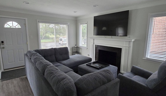 Charming 3-bedroom house in welcoming Detroit with AC, WiFi