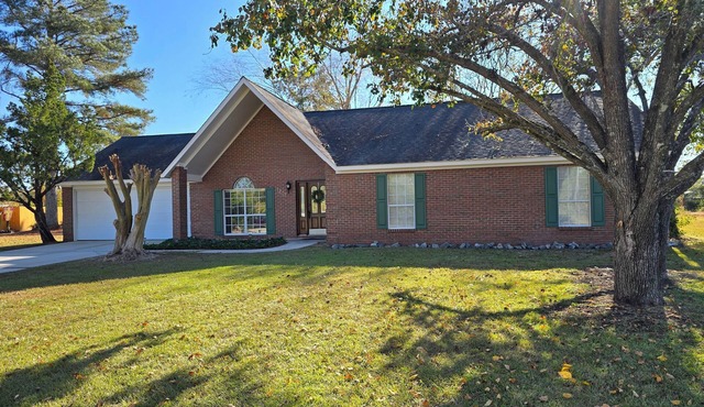 Charming 3-bedroom house in beautiful Douglas with lots of amenities