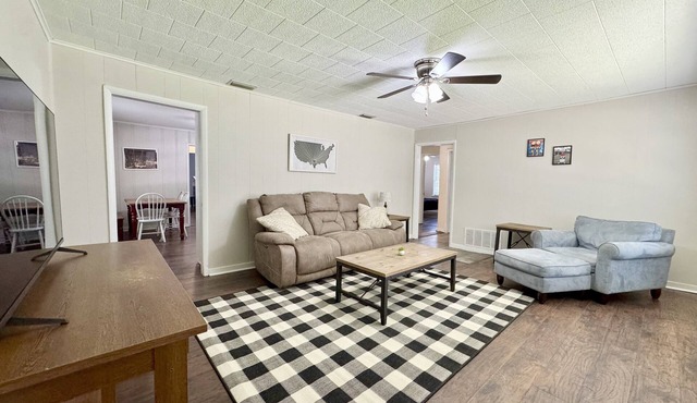 Charming 3-bedroom house on quiet street in delightful Kilgore