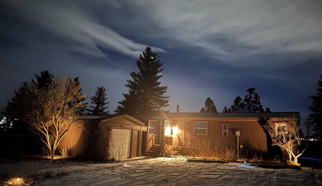 Charming 3-bedroom house with amazing views a few miles south of lovely Laramie