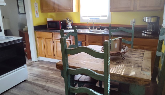 Charming 3-bedroom house in Licking, MO